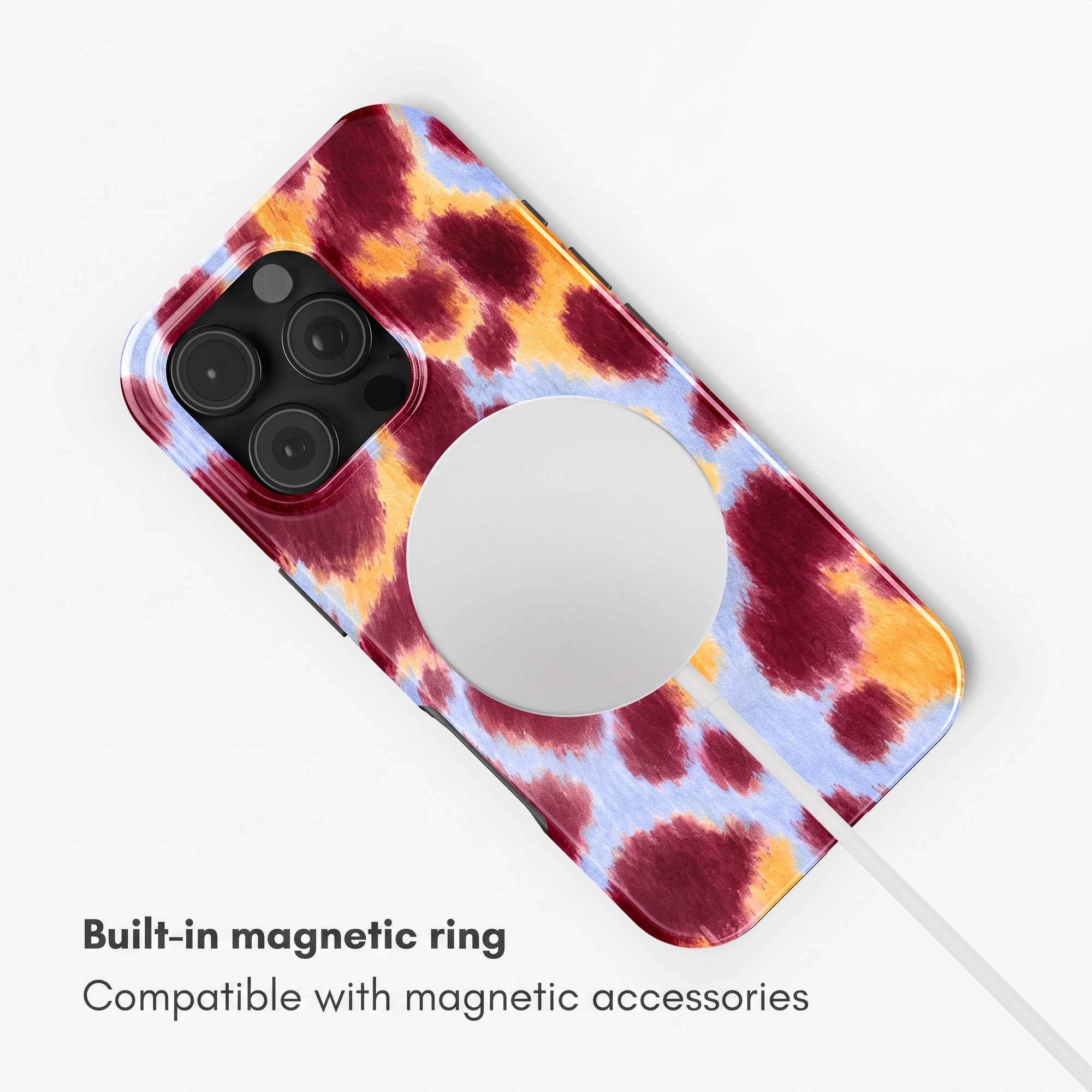 Smartphone-Hülle mit rotem Tiermuster und weißem MagSafe-Ring auf weißem Grund.