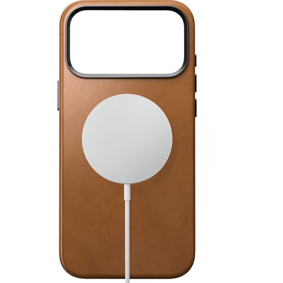 Eine braune Leder-Handyhülle ist an einem runden weißen MagSafe-Wireless-Charger mit Kabel befestigt.