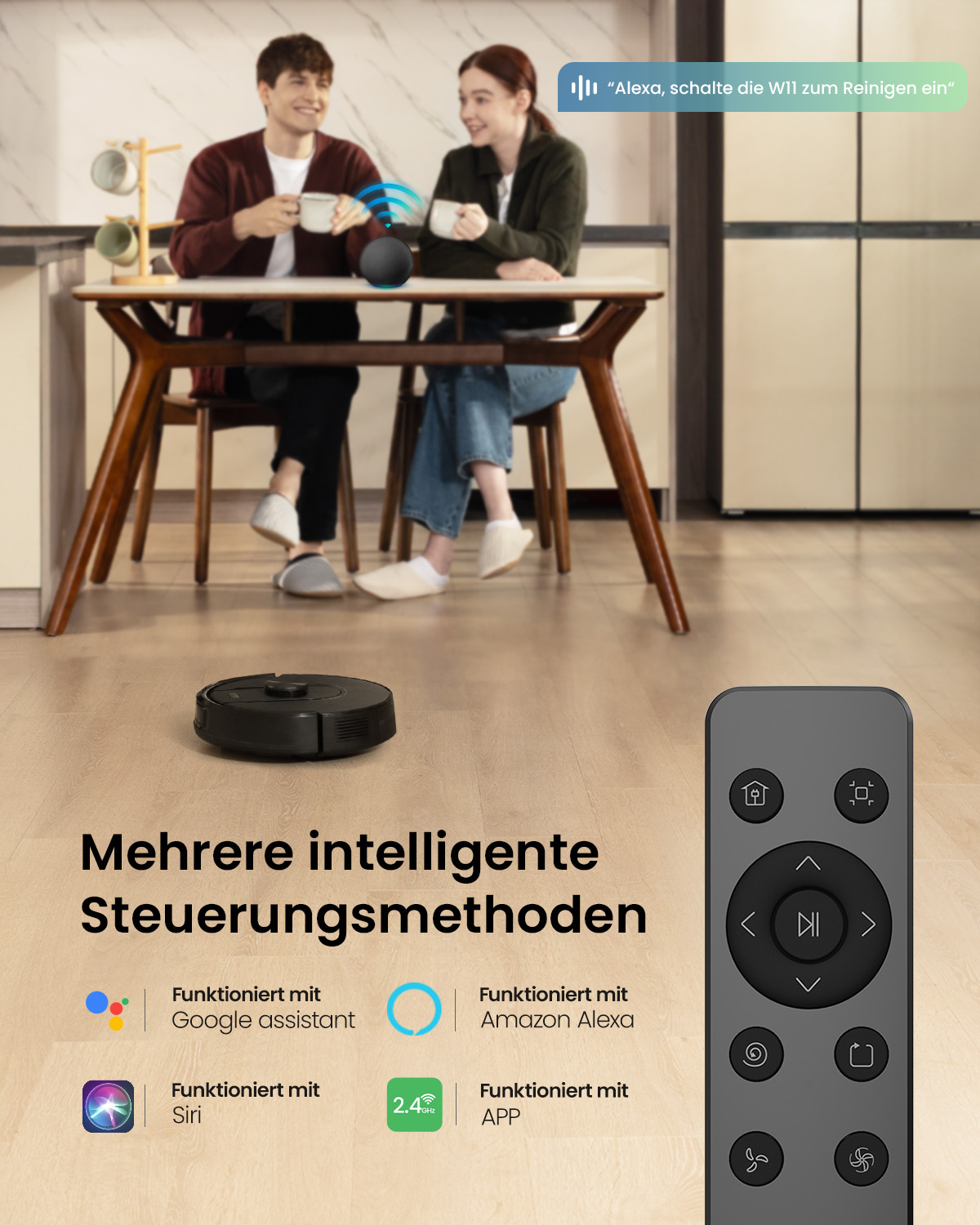 Saugroboter auf Holzfußboden mit Fernbedienung, Smart-Assistenten-Symbolen und einem Paar am Tisch.