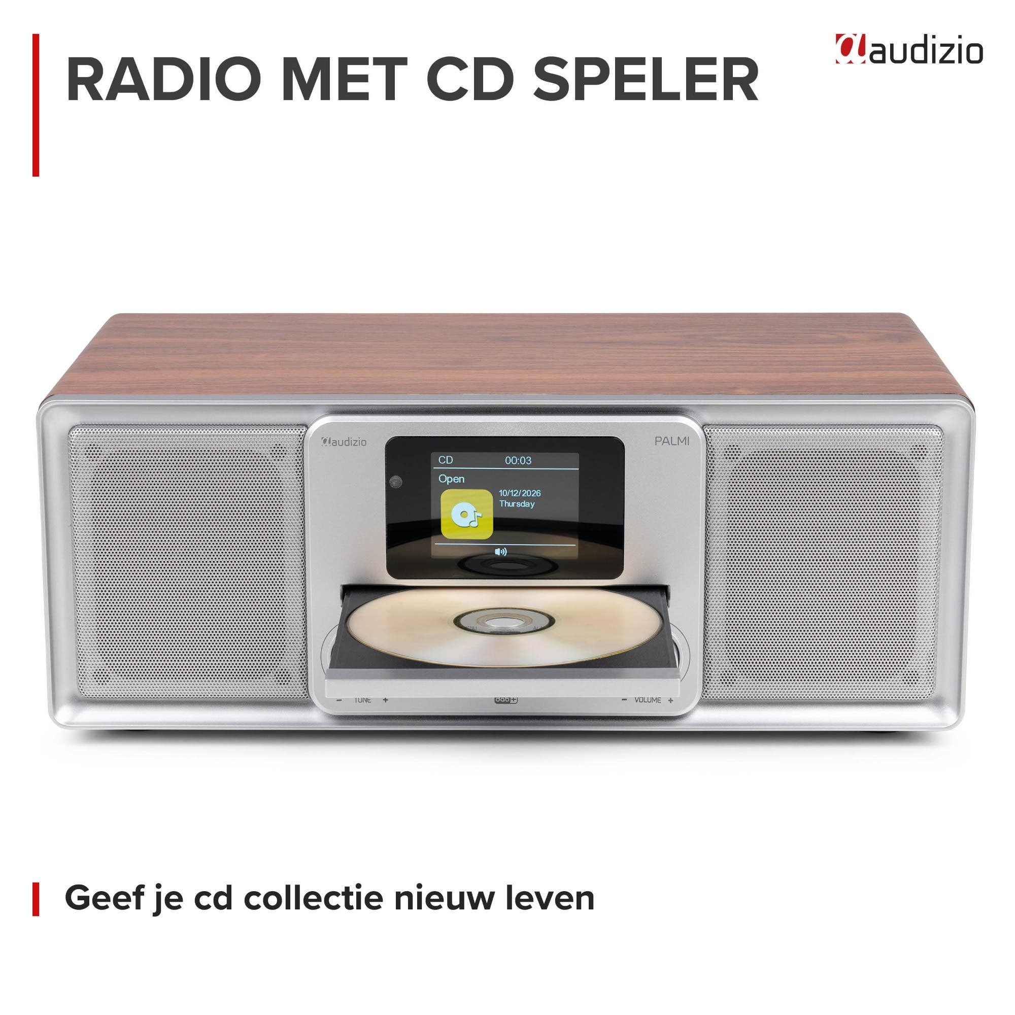 Holzfarbenes Radio mit CD-Spieler, silberner Front und digitalem Display, eine CD liegt im offenen Fach.