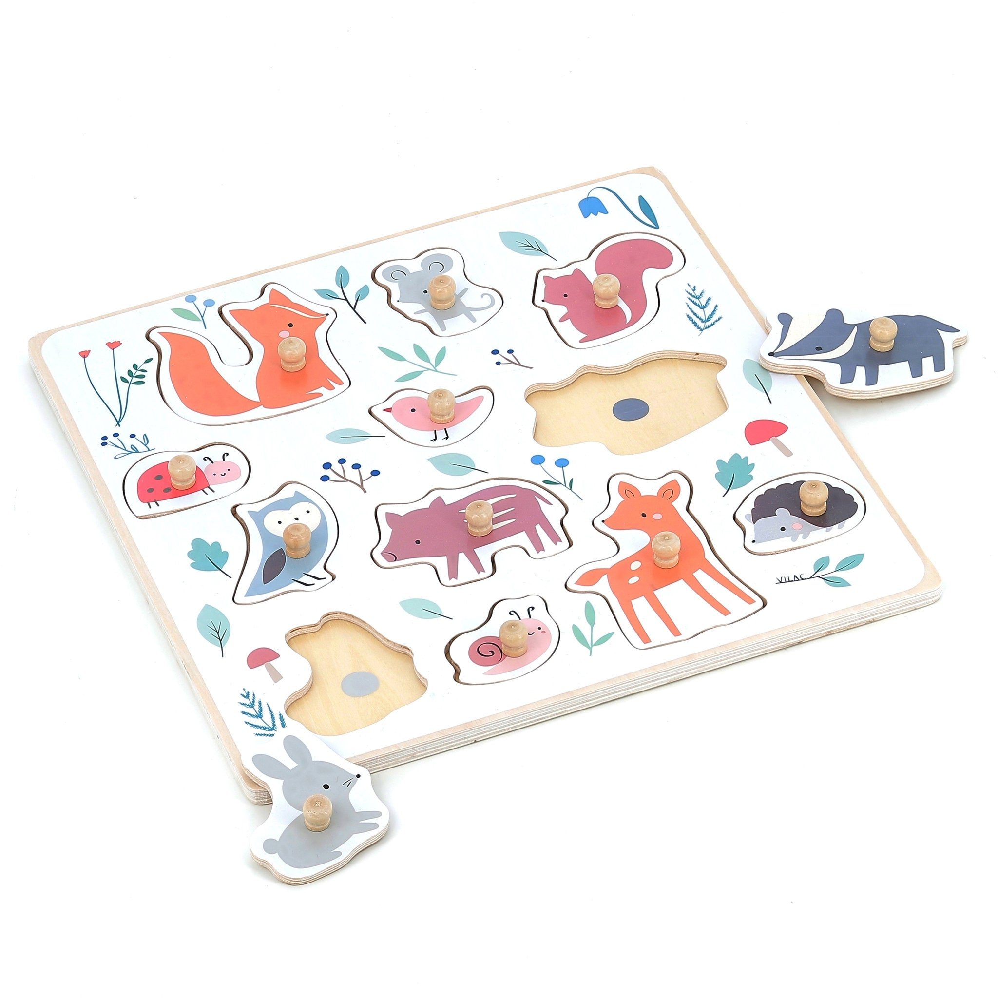 Ein Holz-Steckpuzzle mit Waldtieren wie Fuchs, Reh und Eule sowie bunten Illustrationen.