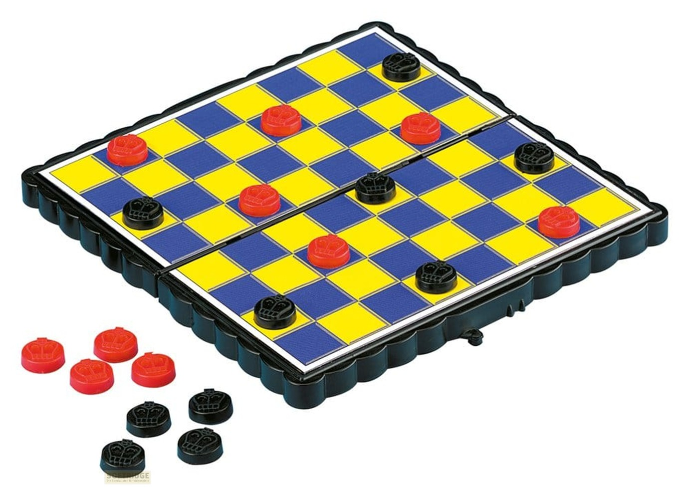 Ein blau-gelbes Damebrett mit roten und schwarzen Spielsteinen darauf und neben dem Brett.