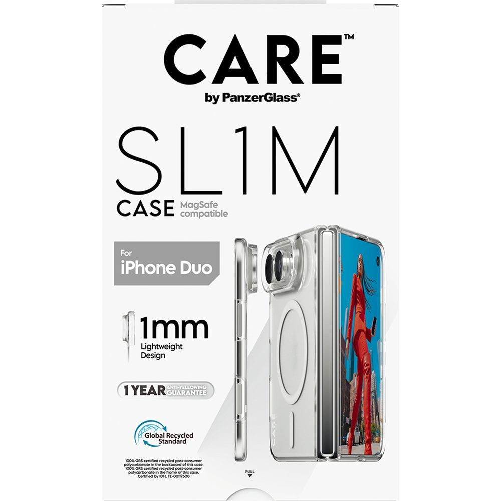 iPhone için bir CARE by PanzerGlass Slim Case ürün ambalajı.