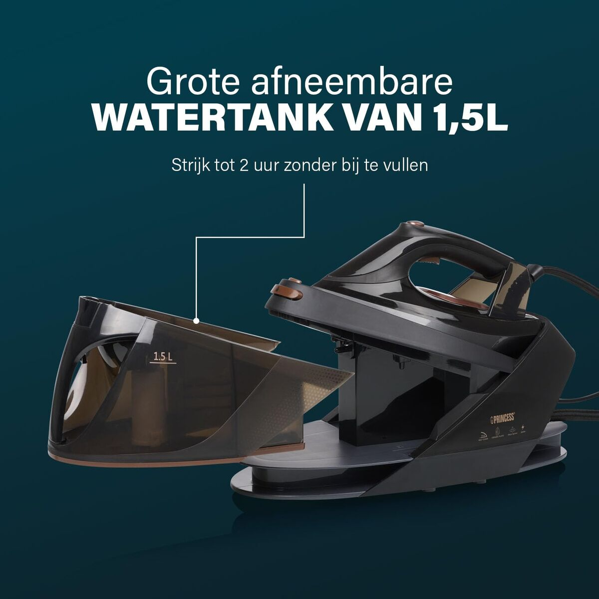 Schwarzes Dampfbügeleisen mit großem, abnehmbarem 1,5-Liter-Wassertank vor dunklem Hintergrund.