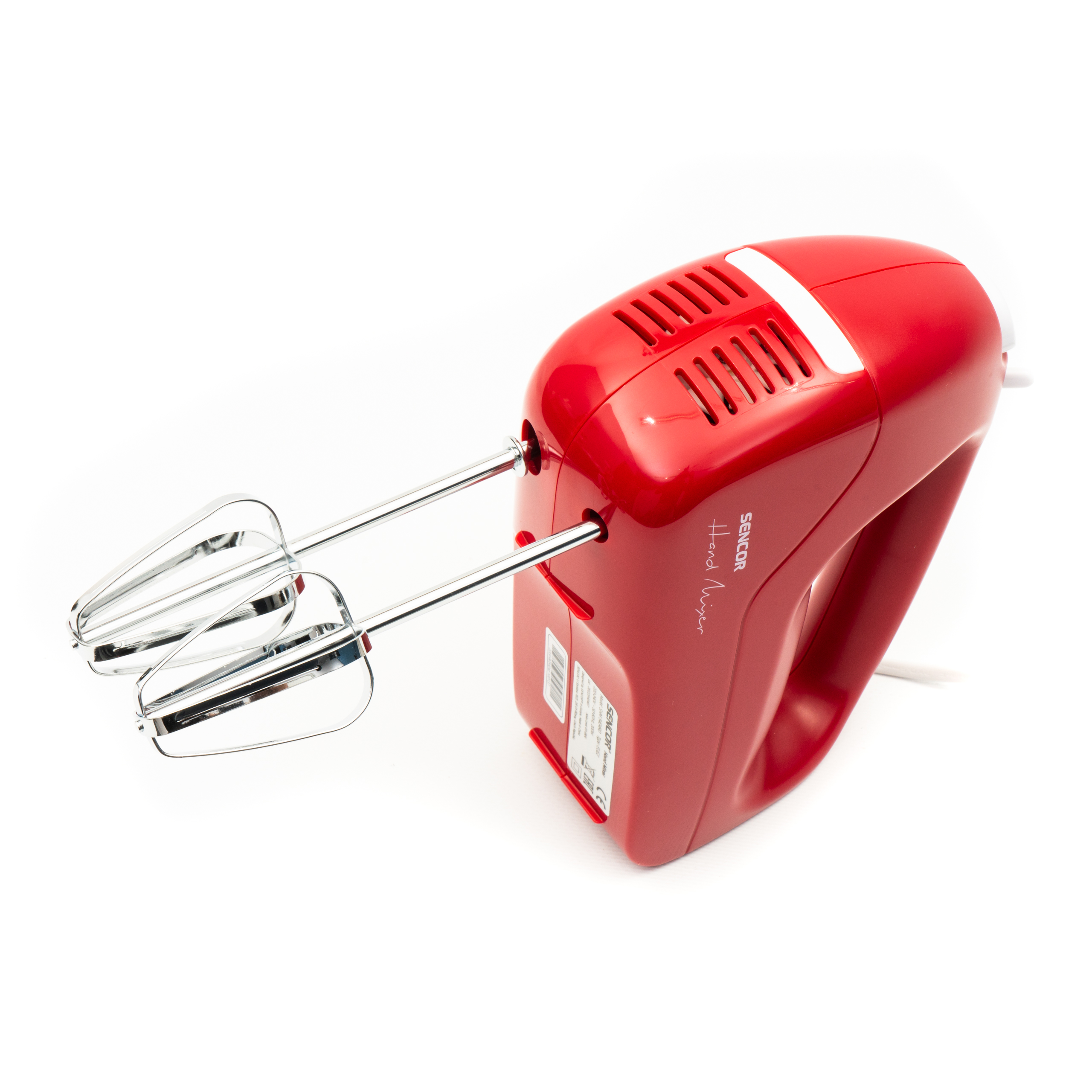 Batidora de mano eléctrica roja con dos varillas cromadas sobre fondo blanco.