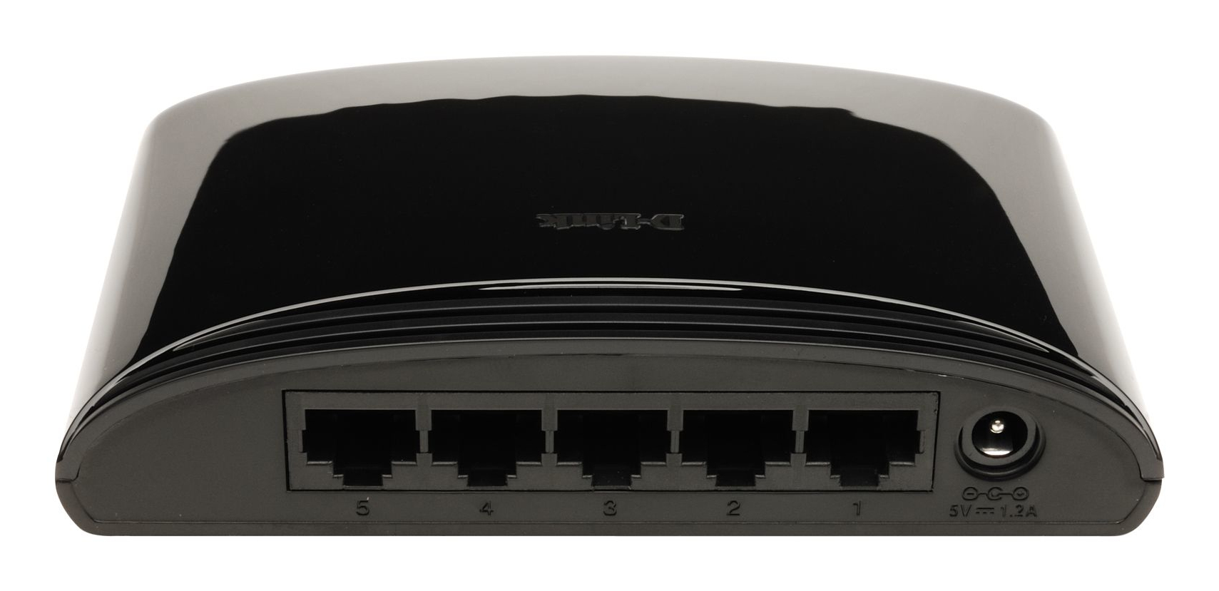 Switch di rete D-Link nero con cinque porte Ethernet e un ingresso di alimentazione su sfondo bianco.