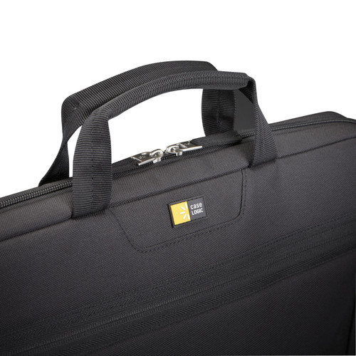 Schwarze Laptoptasche mit Tragegriffen und Case Logic Logo auf der Vorderseite.