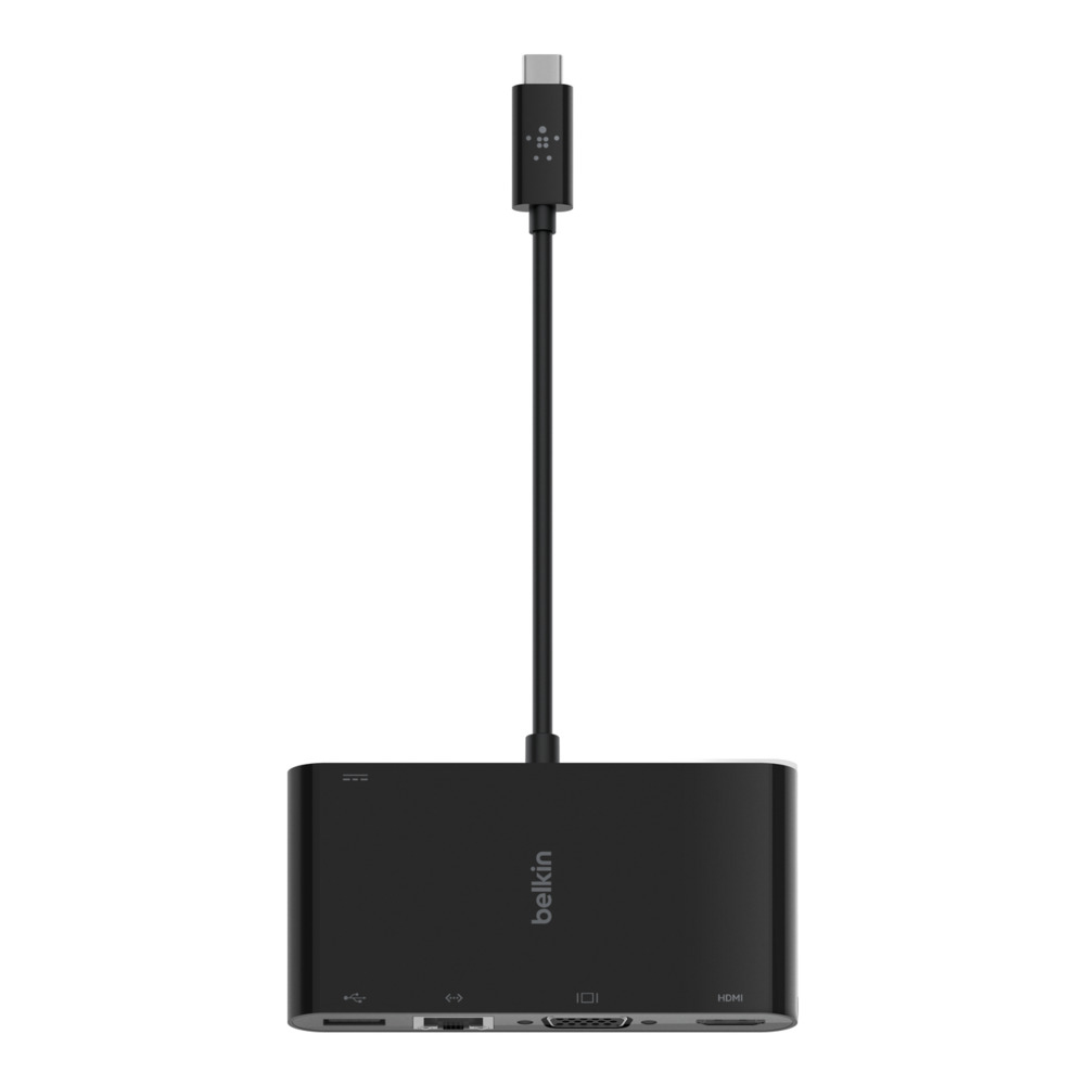 Adaptador multipuerto USB-C Belkin negro con varios puertos sobre fondo blanco.