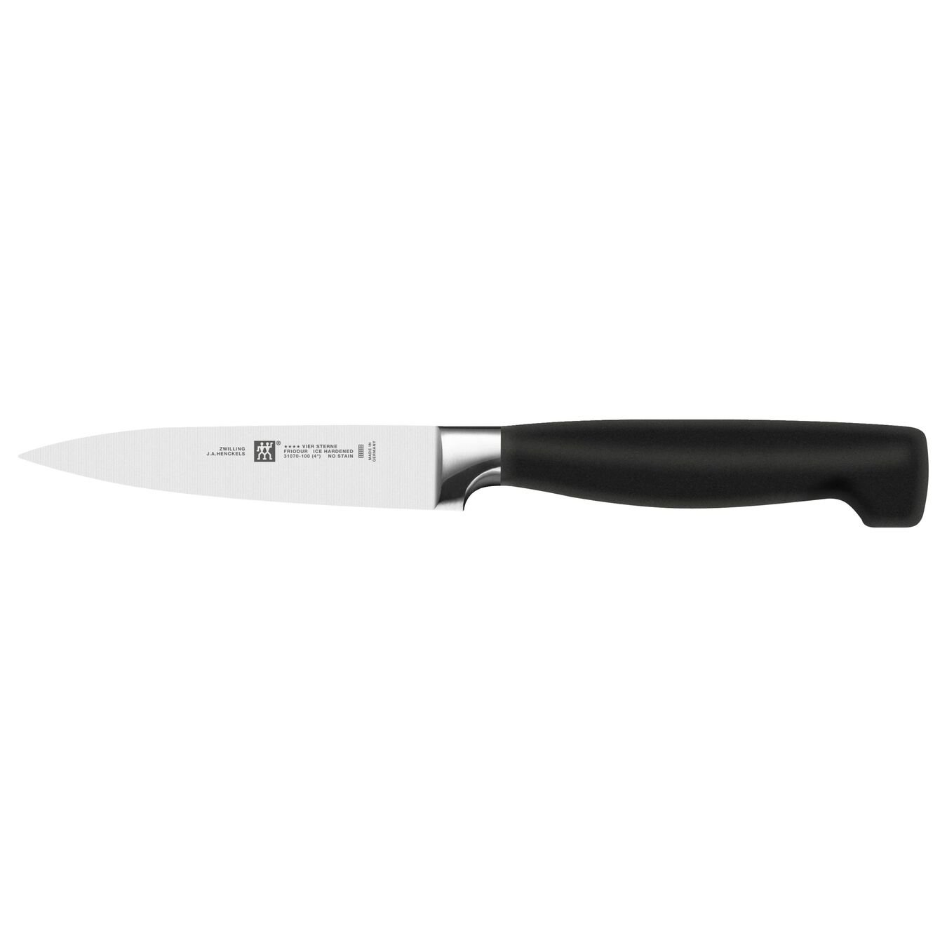 Un cuchillo de cocina con hoja plateada y mango negro, sobre fondo blanco.