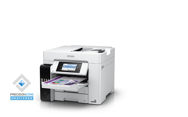 Ein weißer Epson Tintenstrahldrucker mit integriertem Tanksystem druckt ein Dokument aus.