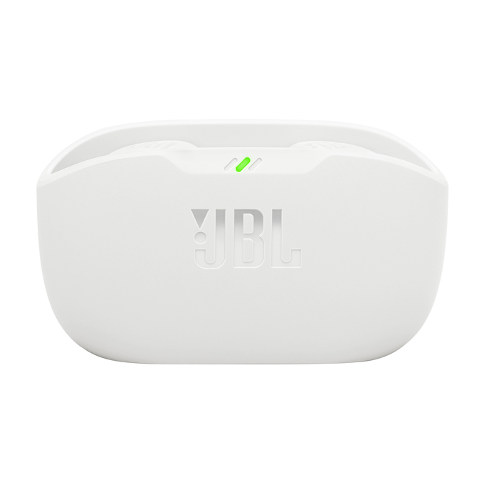 Ein weißes JBL Ladecase für Ohrhörer mit einer grünen LED-Anzeige auf der Vorderseite.
