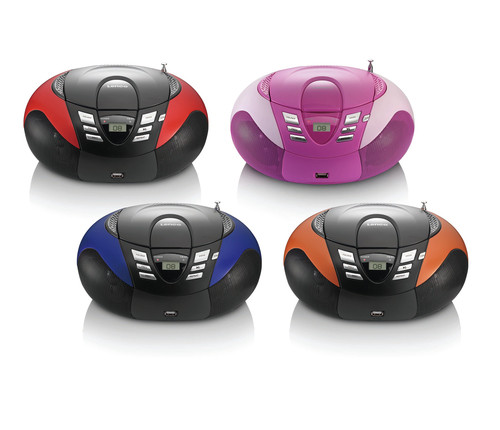Vier runde CD-Player und Radios in den Farben Rot, Pink, Blau und Orange mit schwarzem Mittelteil und USB-Anschluss.