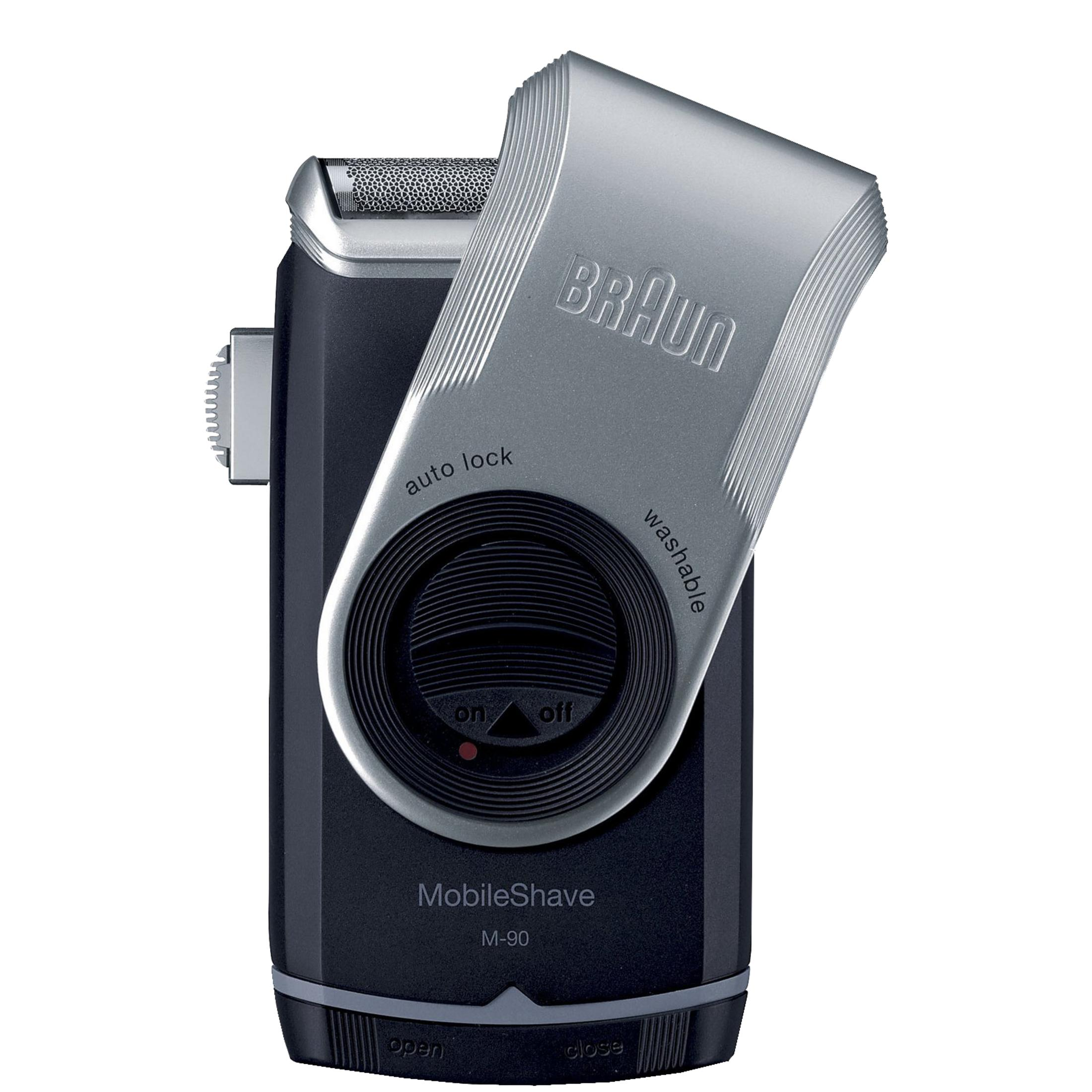 Siyah ve gümüş renkli, koruma kapaklı taşınabilir Braun MobileShave M-90 tıraş makinesi.