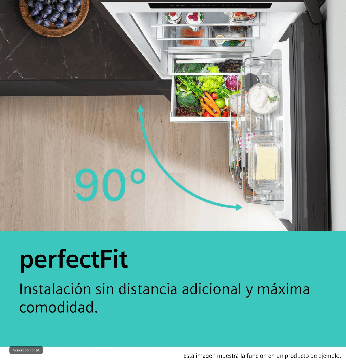 Vista superior de una nevera abierta con alimentos, una flecha de 90 grados y texto en español.