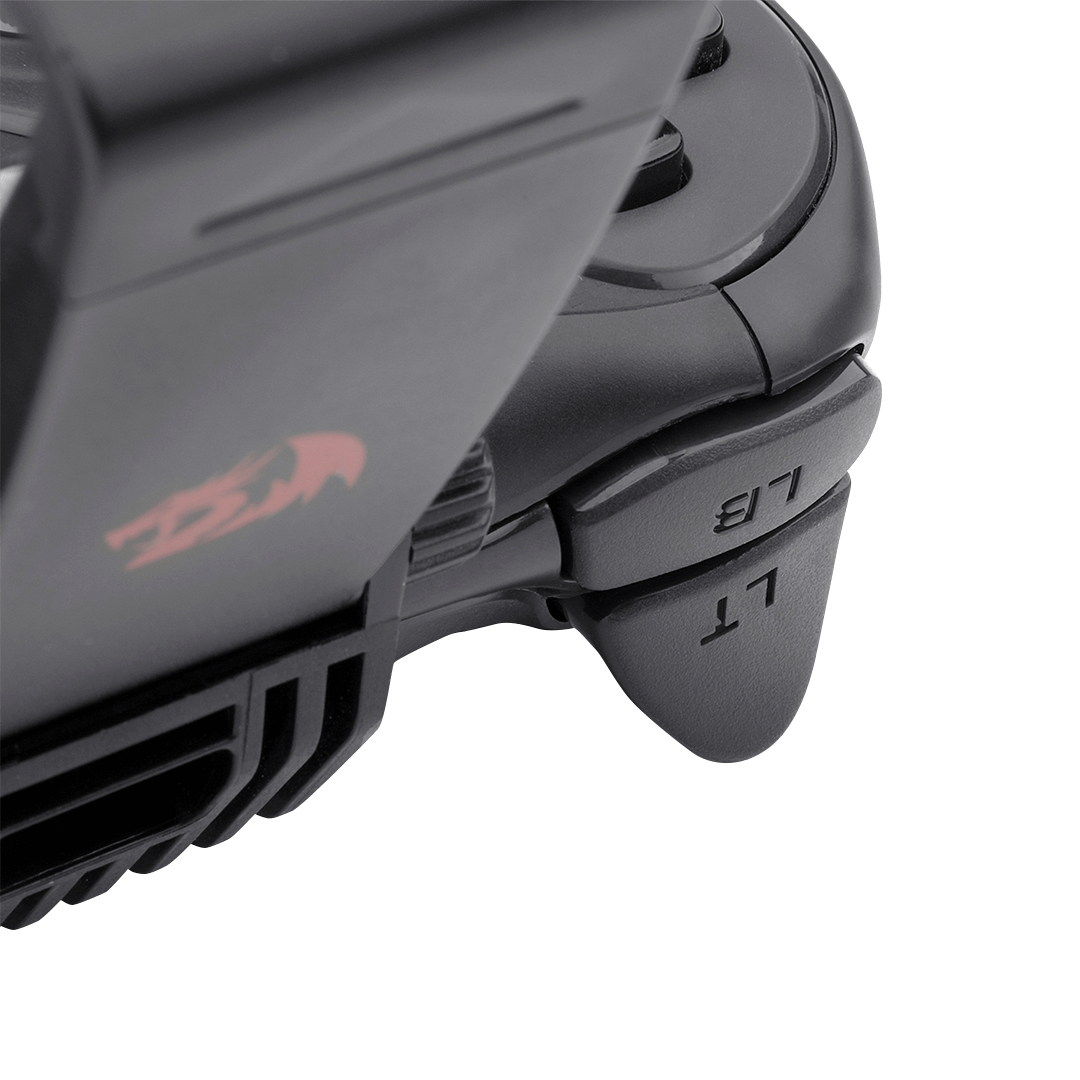 Nahaufnahme eines schwarzen Gamecontrollers mit LT- und LB-Tasten und einer Halterung.