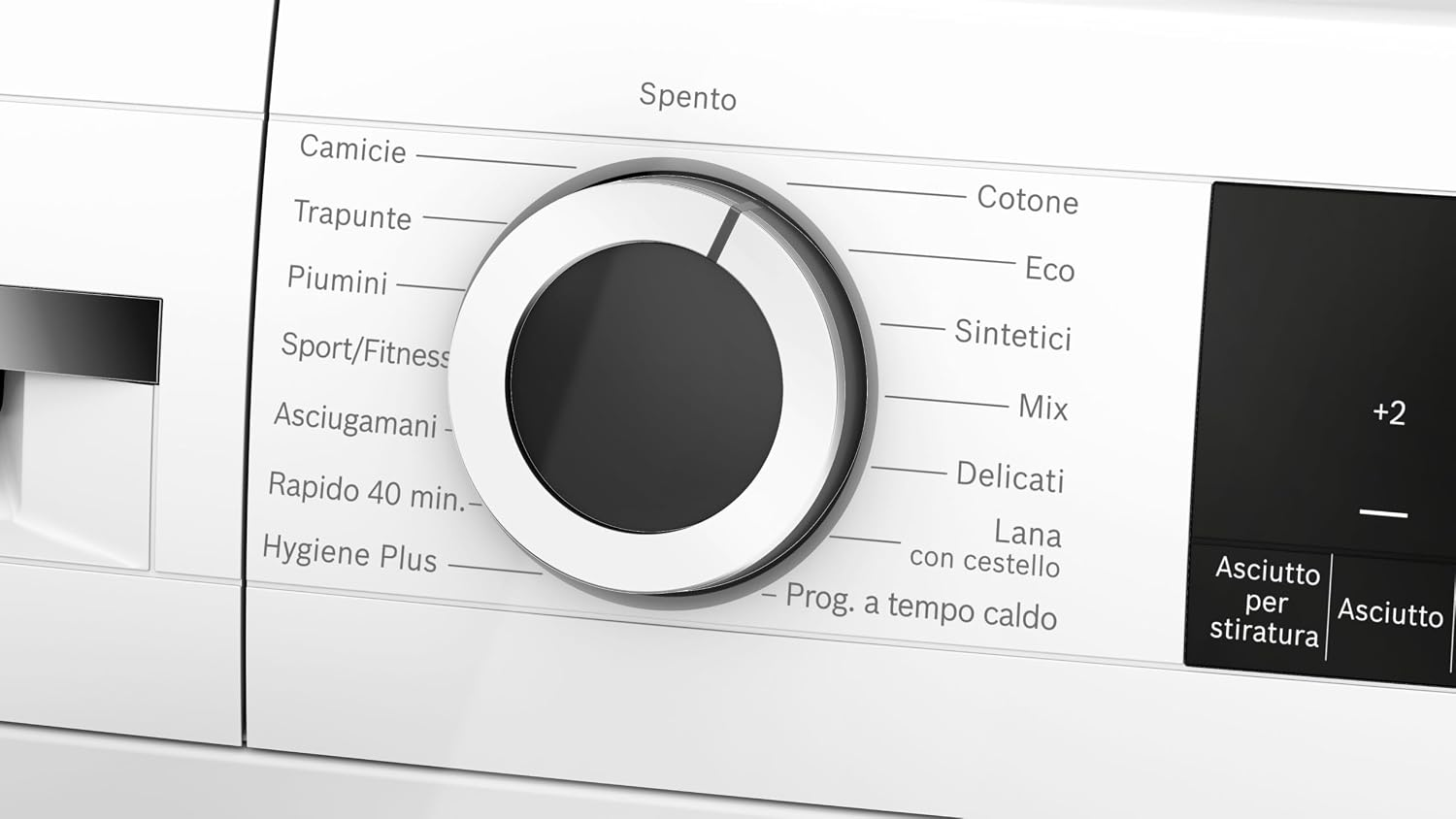 Pannello di controllo di una lavatrice con manopola centrale e etichette in italiano.