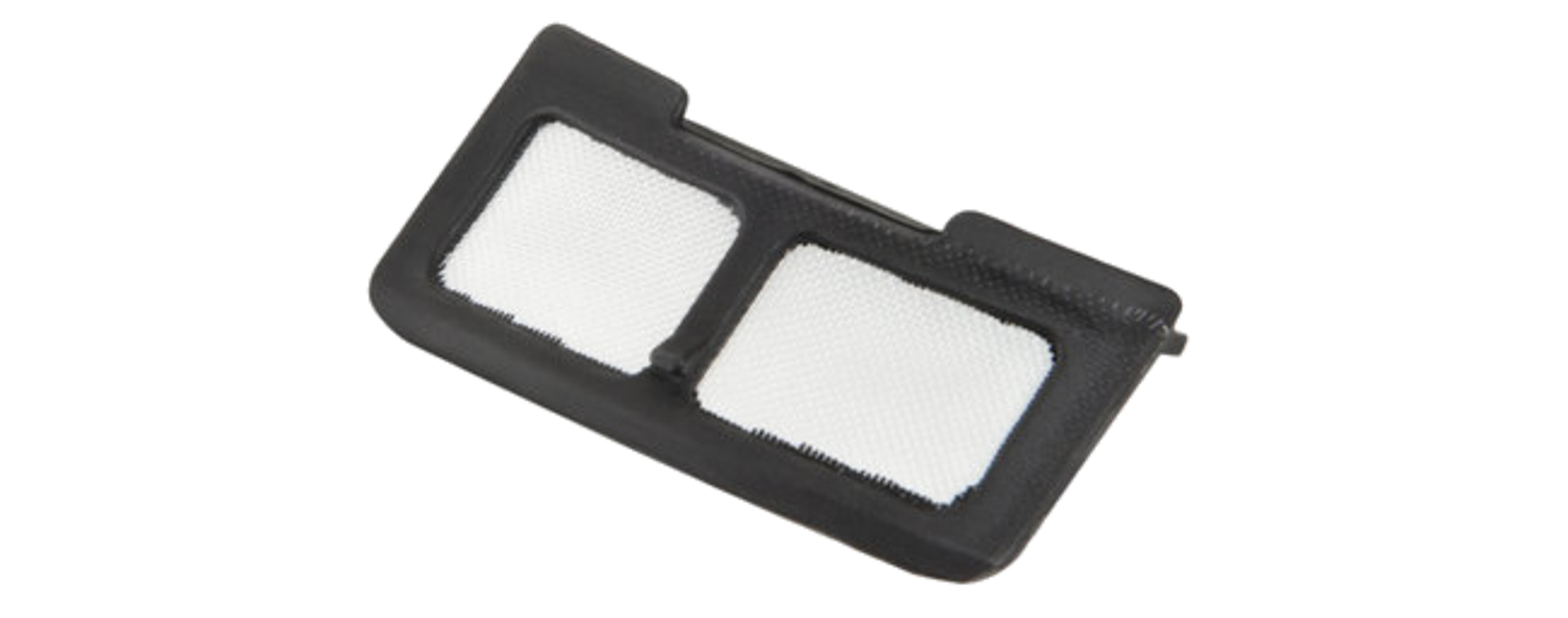 Un piccolo filtro in plastica nera con due finestre a rete bianca su sfondo bianco.