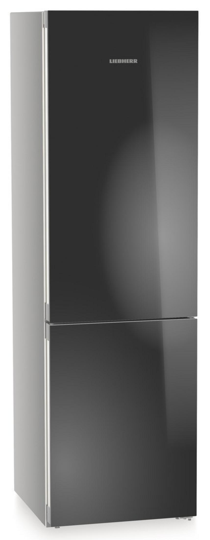 Un elegante frigorifero Liebherr nero con maniglie verticali e superficie riflettente su sfondo bianco.