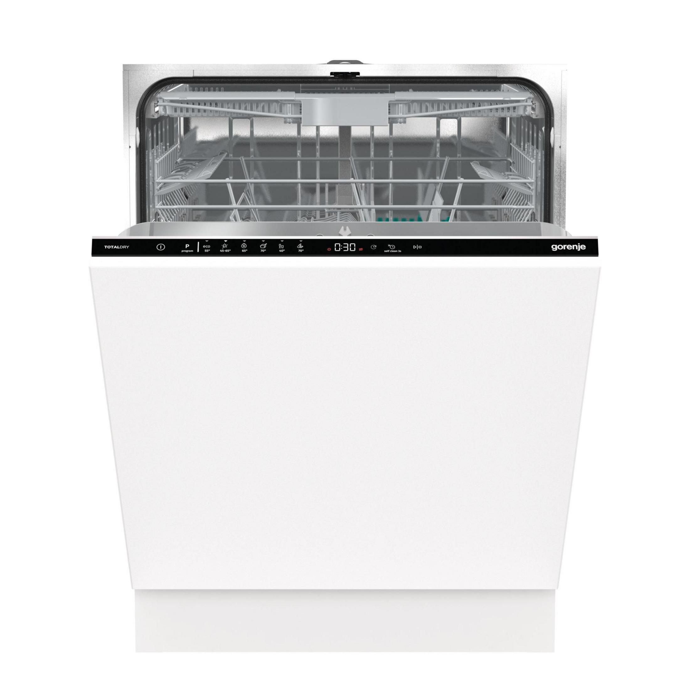 Ein offener weißer Gorenje Geschirrspüler mit sichtbaren leeren Körben und einem digitalen Bedienfeld.