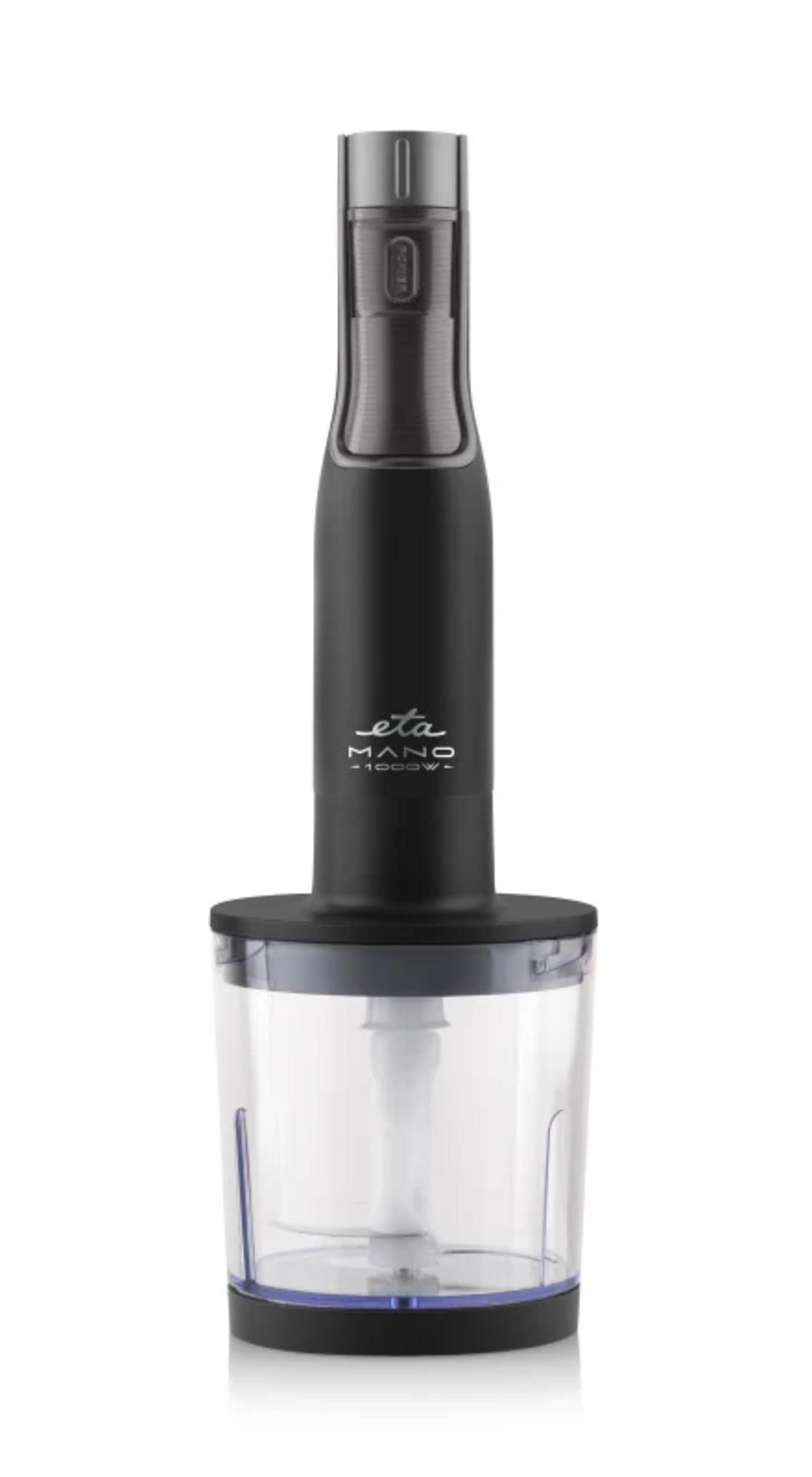 Ein schwarzer Eta Mano 1000W Stabmixer mit transparentem Behälter auf weißem Hintergrund.