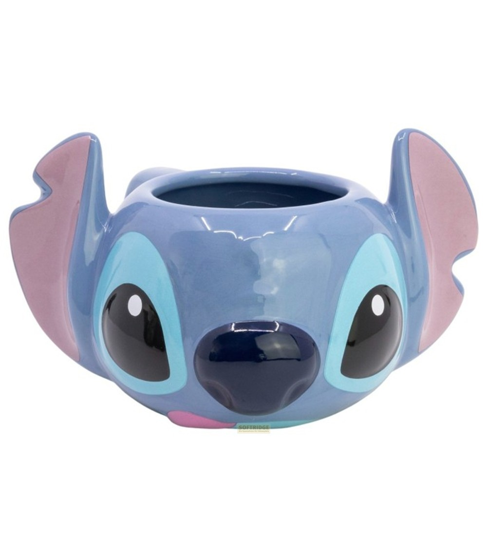 Taza de cerámica azul con la forma del personaje de Disney Stitch, grandes orejas y ojos sobre fondo blanco.