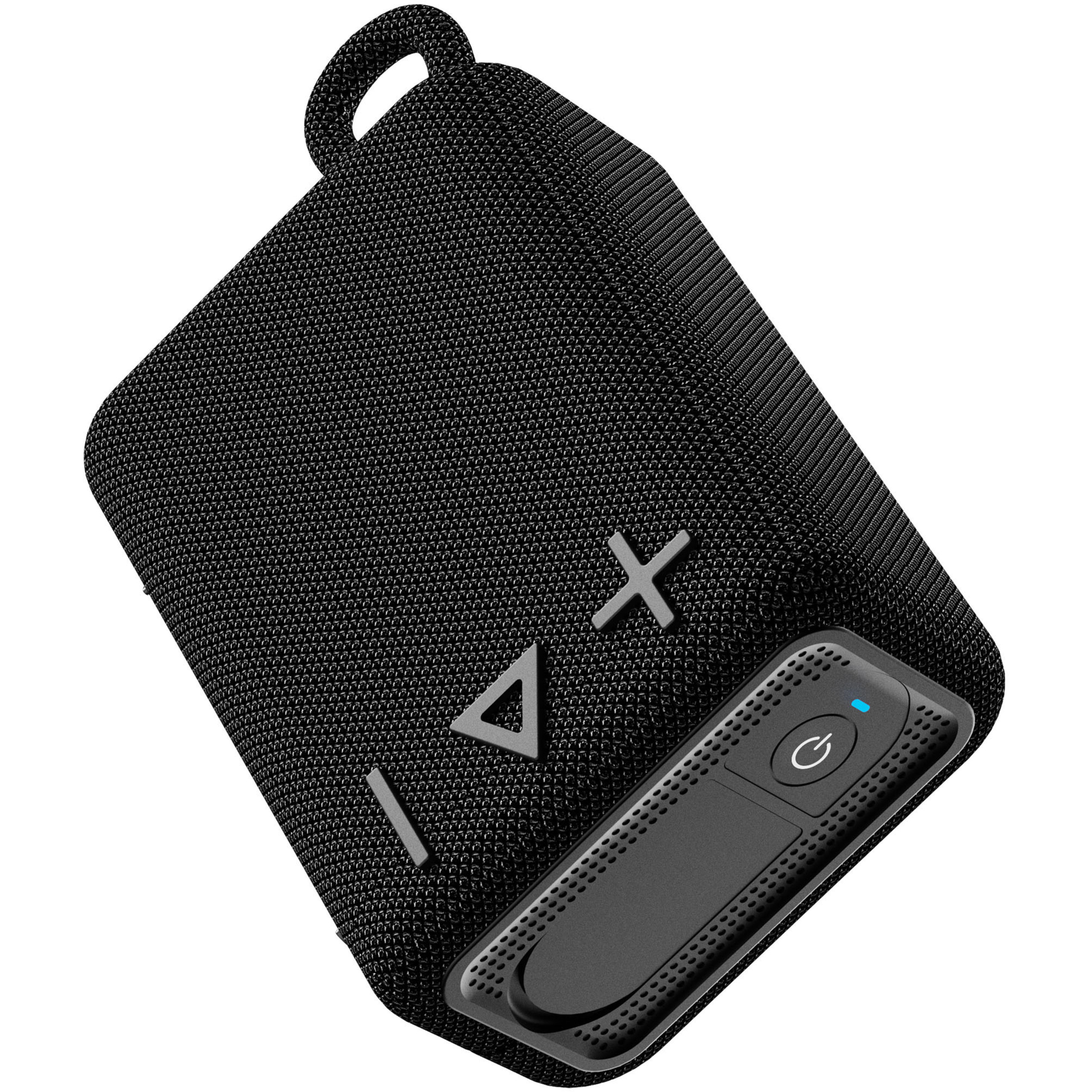 Przenośny czarny głośnik Bluetooth w obudowie z tkaniny, z gumowymi przyciskami i uchwytem, na białym tle.