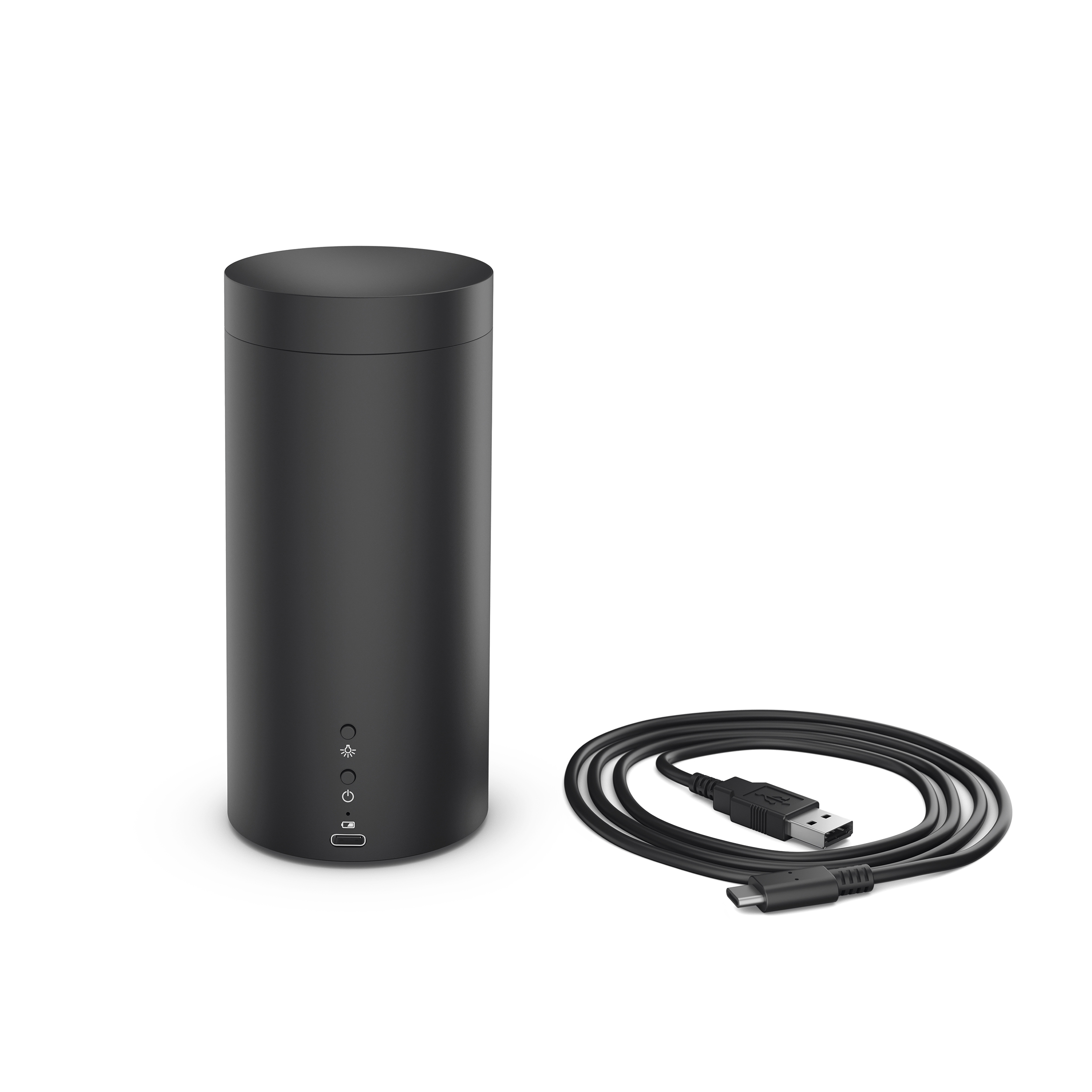 Ein zylindrisches schwarzes Gerät mit Knöpfen und einem USB-C-Kabel auf weißem Hintergrund.