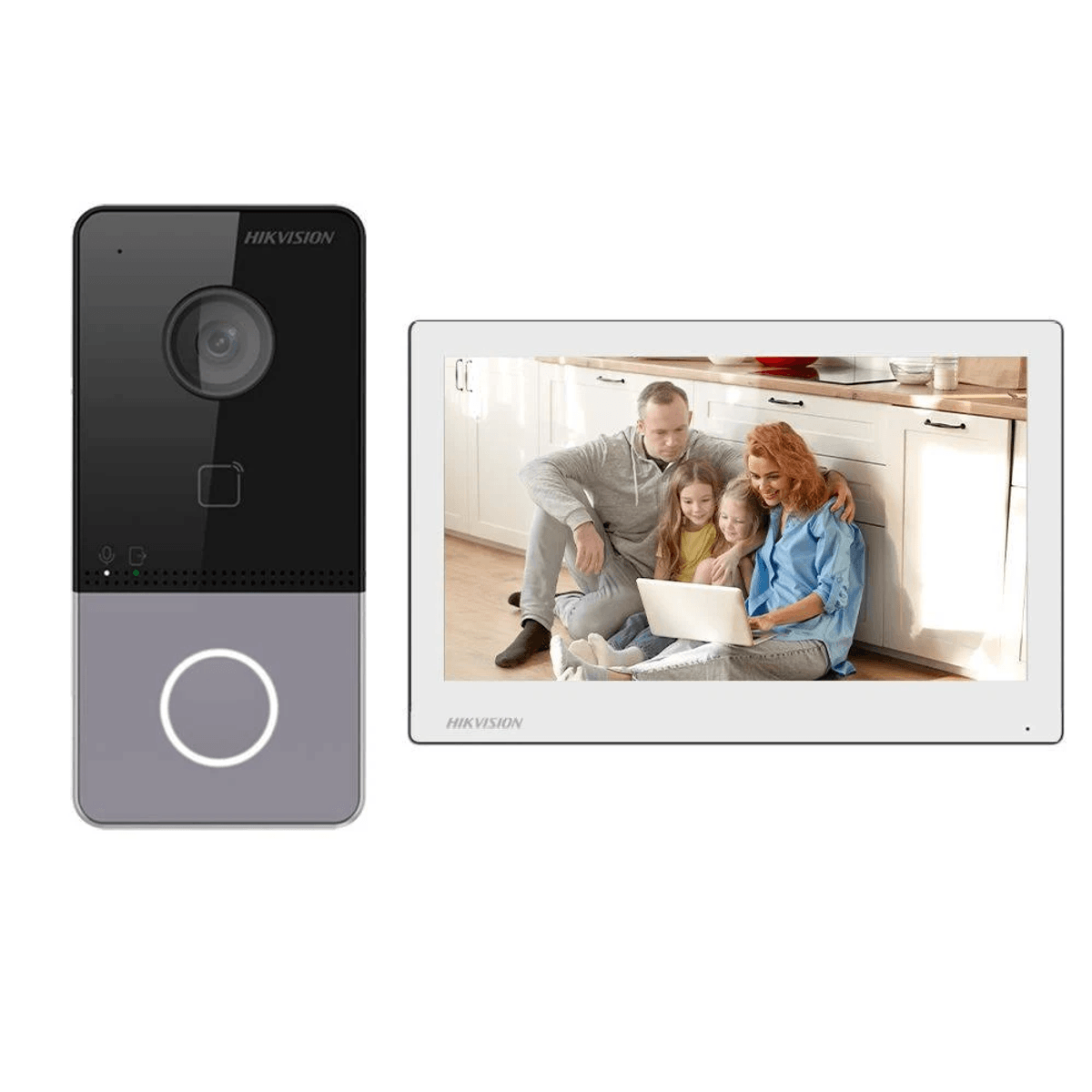 Ekranında bir aile gösteren Hikvision görüntülü diyafon ve monitör.