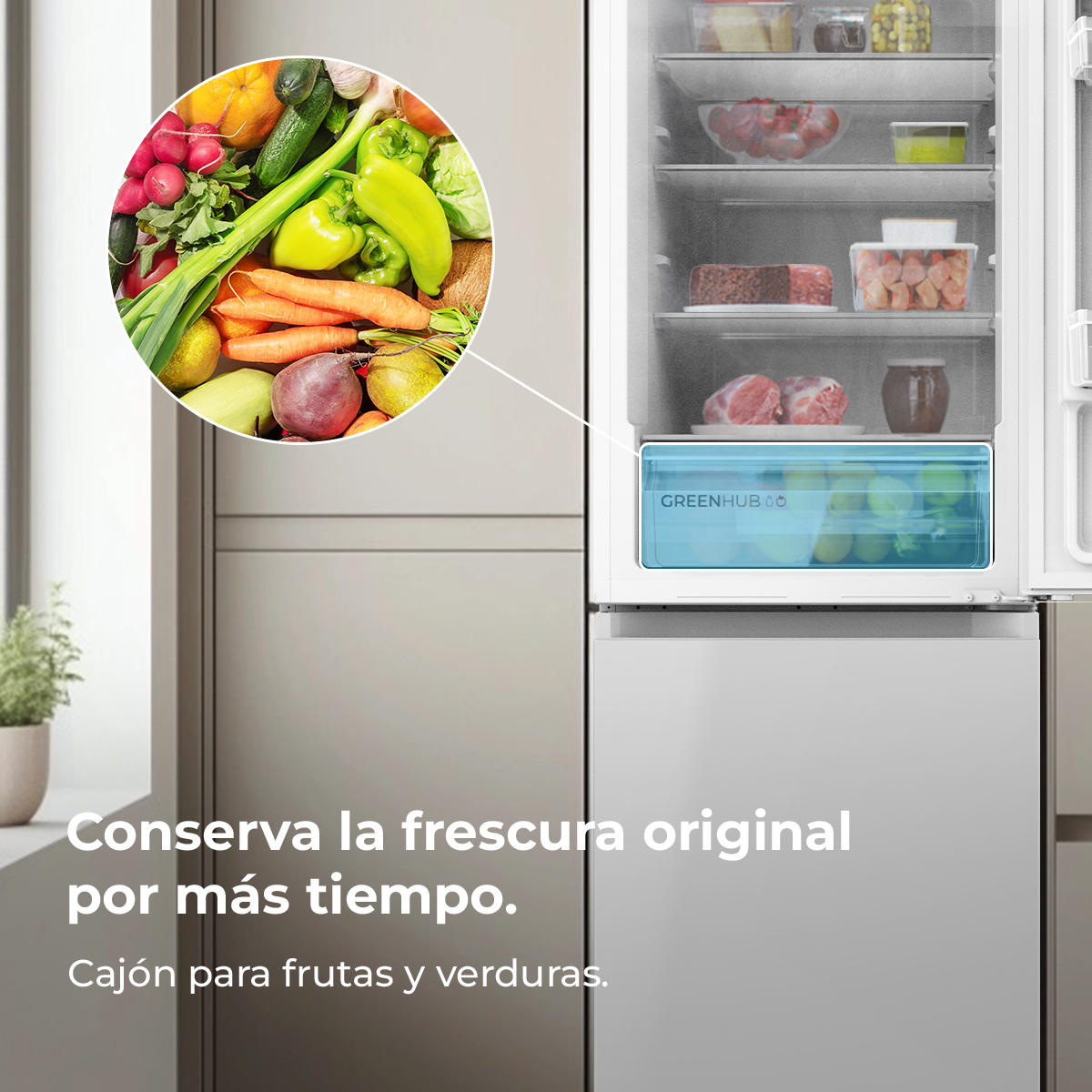 Un refrigerador blanco con un inserto circular que destaca frutas y verduras frescas.