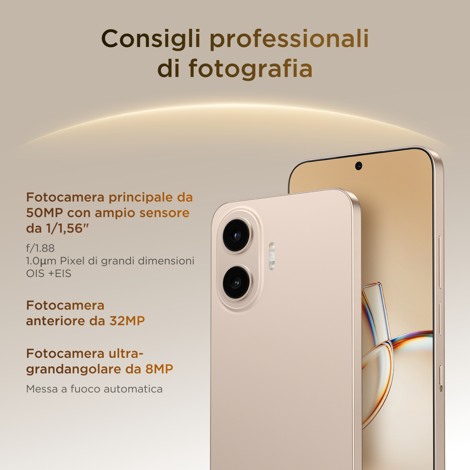 Smartphone dorati su sfondo beige con specifiche della fotocamera.