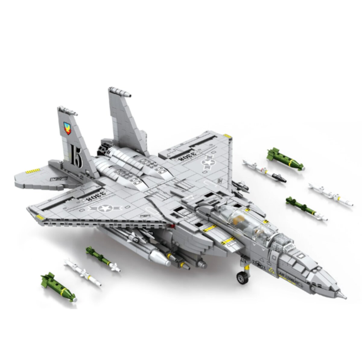 Ein graues Spielzeug-Kampfflugzeug aus Klemmbausteinen mit Raketen und Aufklebern auf weißem Hintergrund.