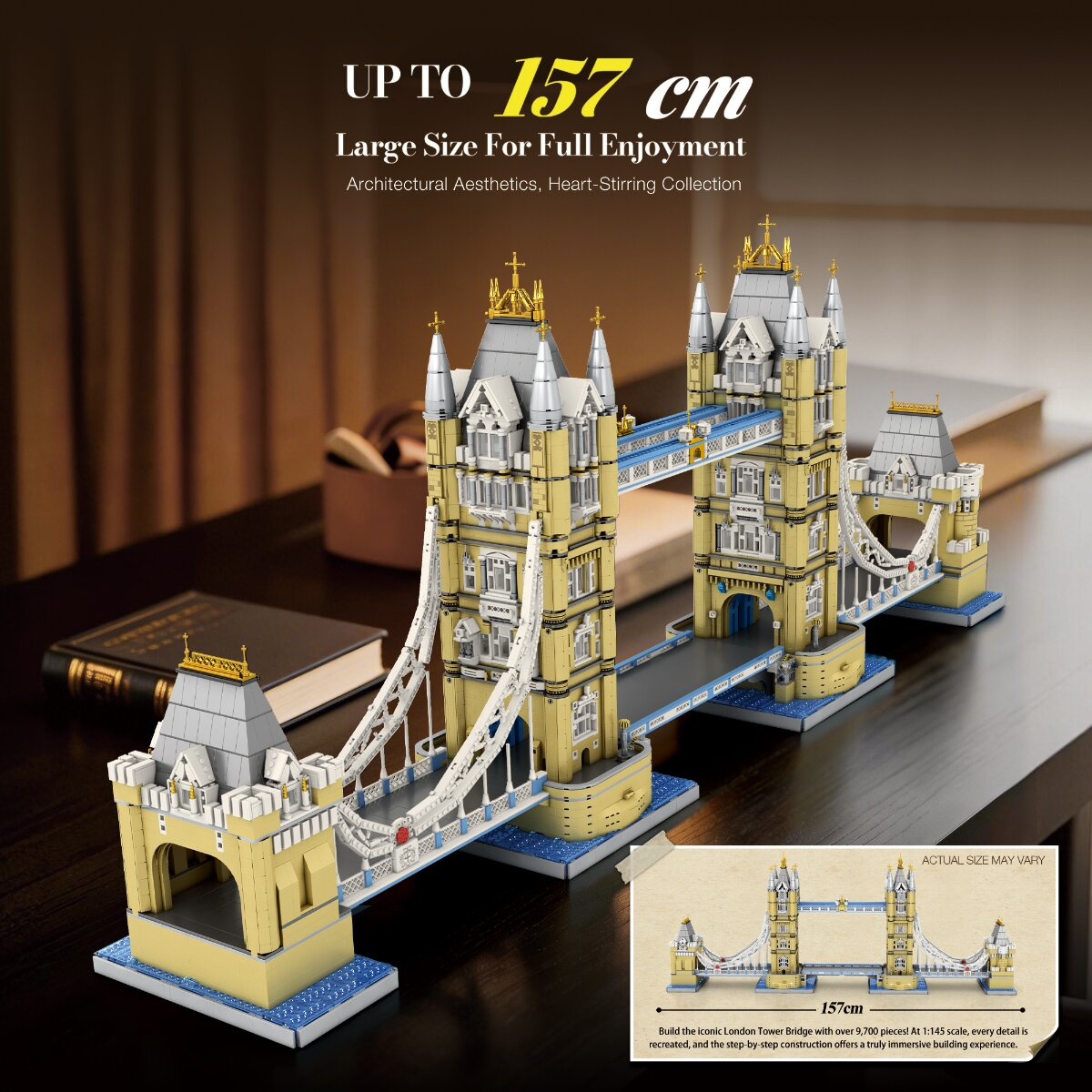 Ein detailliertes Lego-Modell der Londoner Tower Bridge steht auf einem dunklen Tisch vor einer Wand.