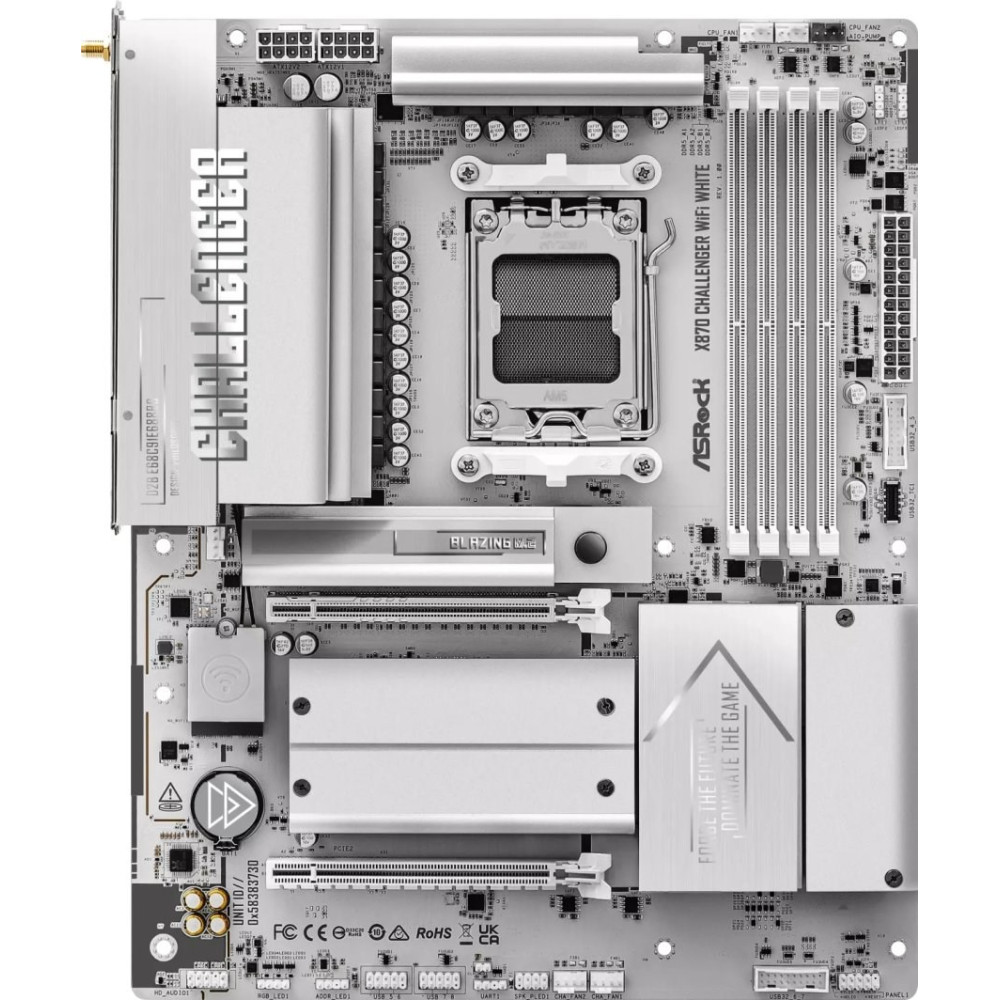 Biała płyta główna ASRock X870 Challenger WiFi ze srebrnymi radiatorami i różnymi portami.