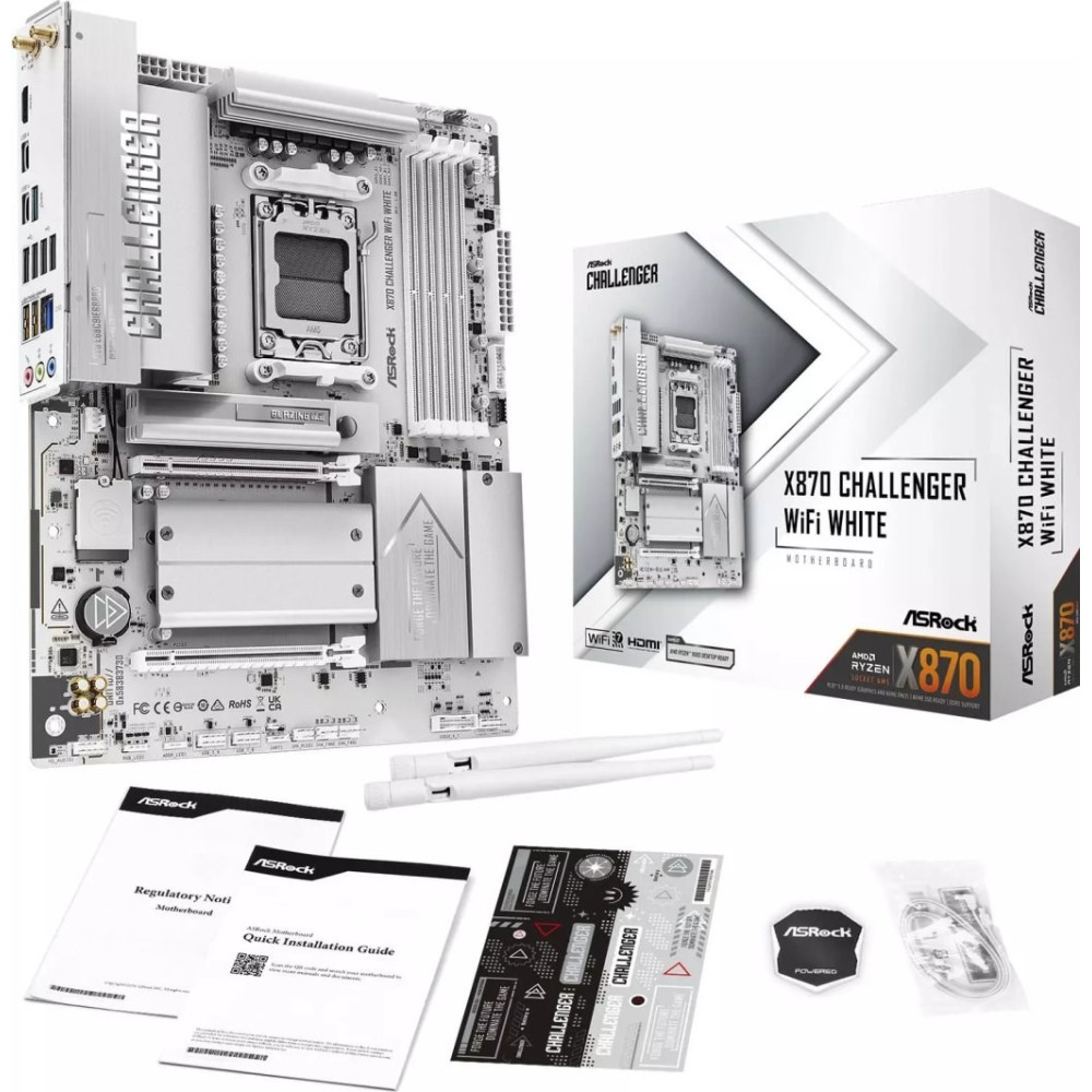 Plyta glowna ASRock X870 Challenger WiFi White z pudelkiem, instrukcjami, antenami Wi-Fi i akcesoriami na bialym tle.
