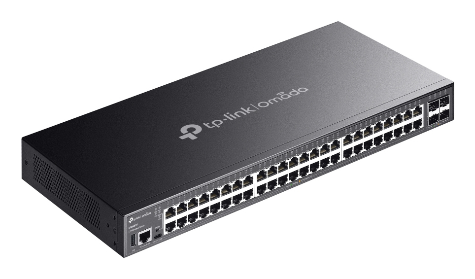 Een zwarte TP-Link Omada netwerkswitch met talrijke ethernetpoorten op een witte achtergrond.