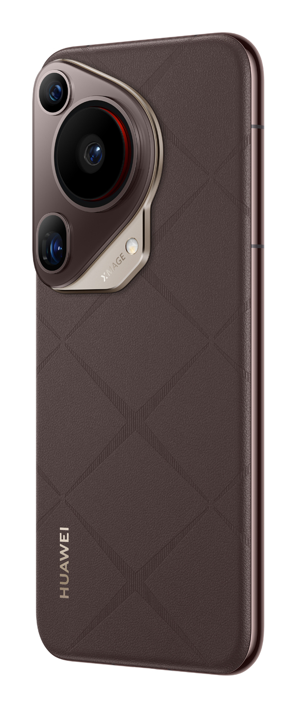 Arrière d'un smartphone Huawei marron avec un module photo circulaire proéminent et un motif en losanges.
