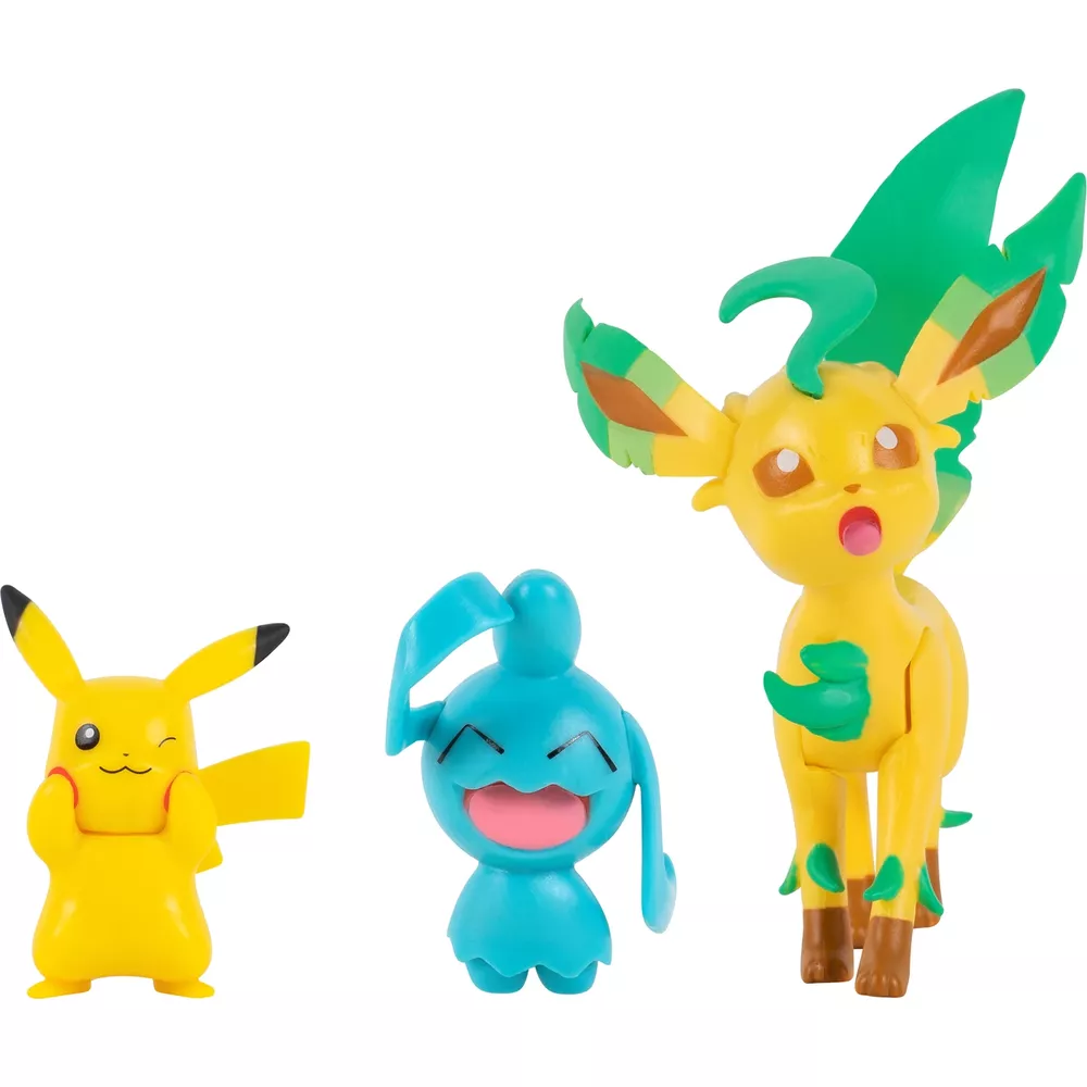 Tres figuras de Pokémon sobre fondo blanco: Pikachu, Wobbuffet y un Pokémon planta amarillo y verde.