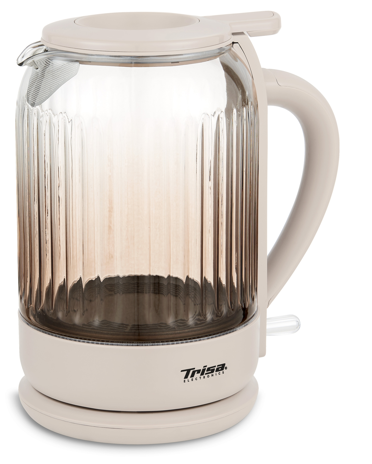 Un bollitore in vetro trasparente beige con design a coste e logo Trisa sulla base.