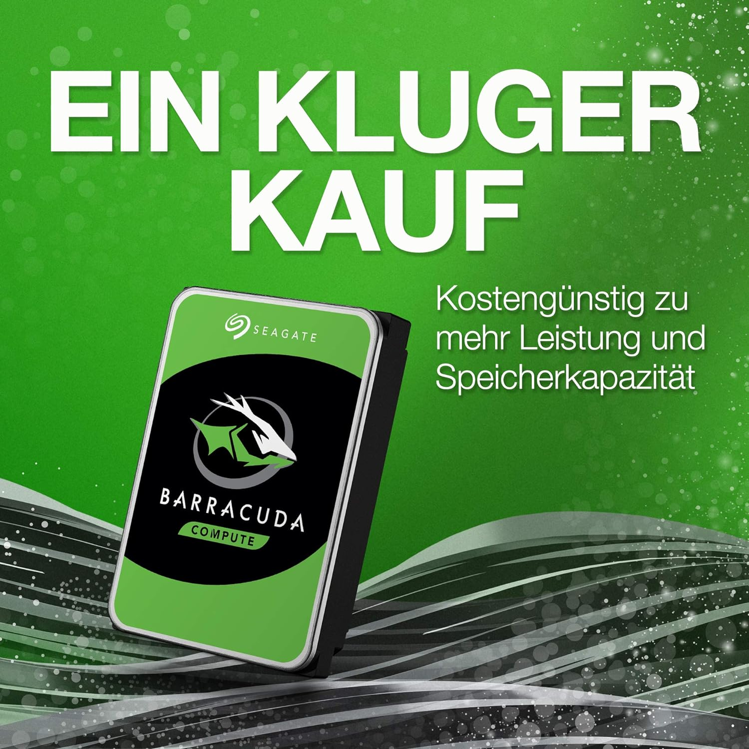Seagate Barracuda Festplatte auf grünem Hintergrund mit deutschem Werbetext über Kosteneffizienz.