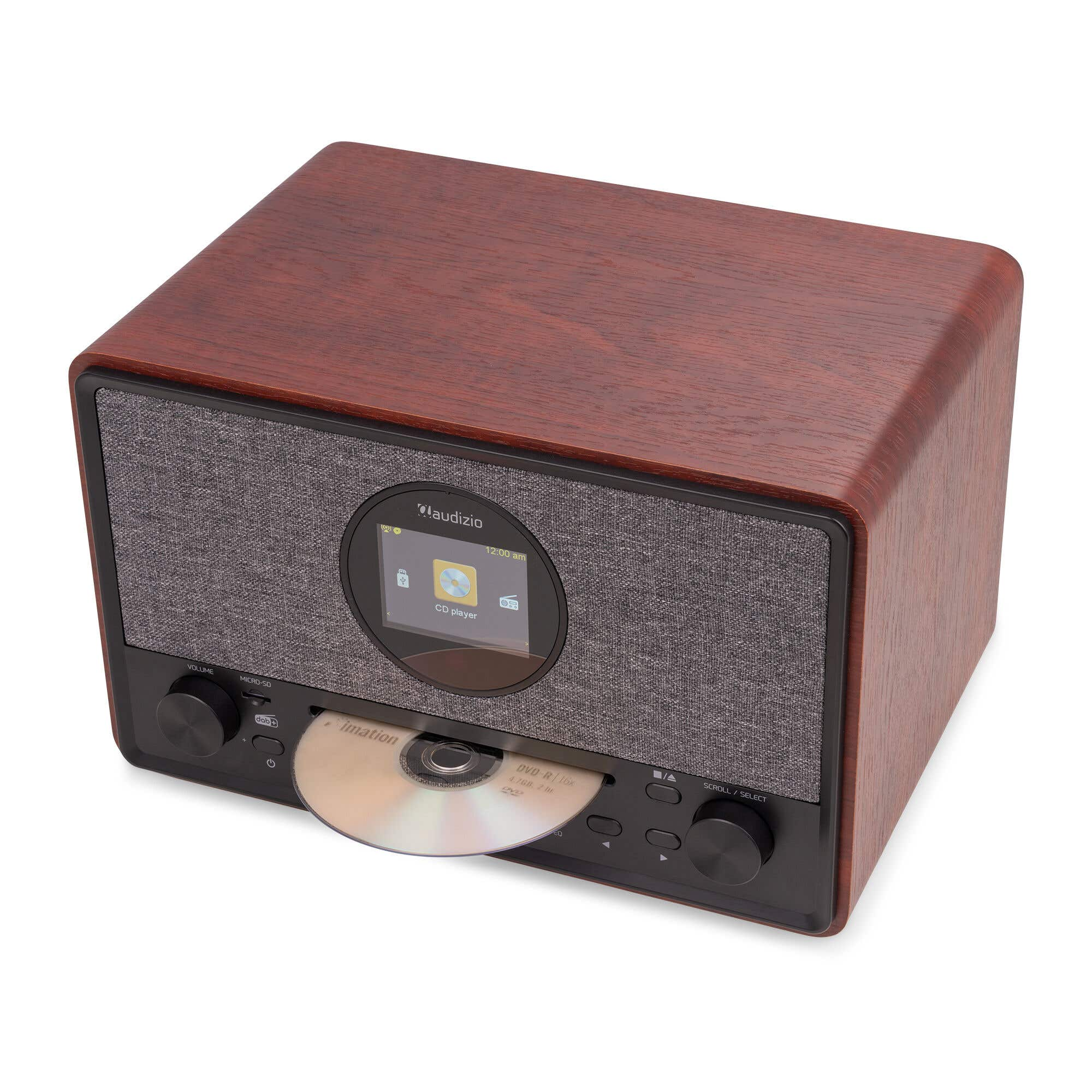 Ein Holzradio und CD-Player mit grauem Lautsprechergitter, Zentraldisplay und halb eingezogener Disc.