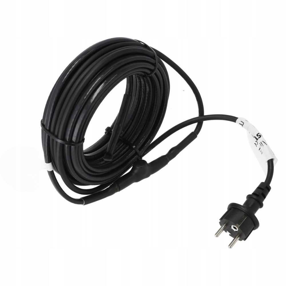 Długi czarny kabel elektryczny starannie zwinięty z wtyczką.
