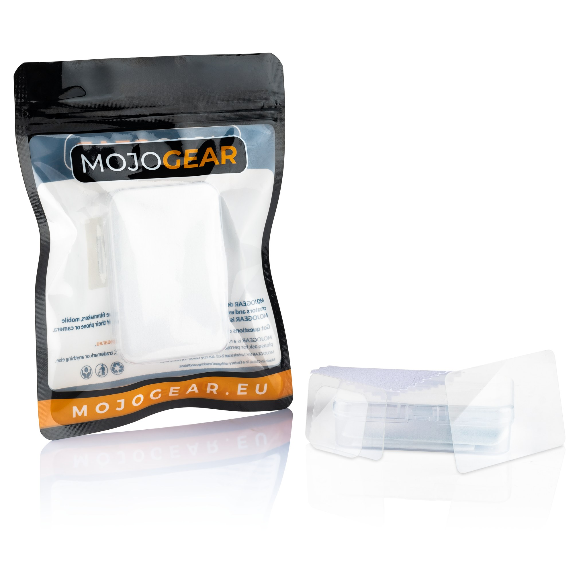 MojoGear verpakkingszak met accessoires en een klein plastic doosje met folies.