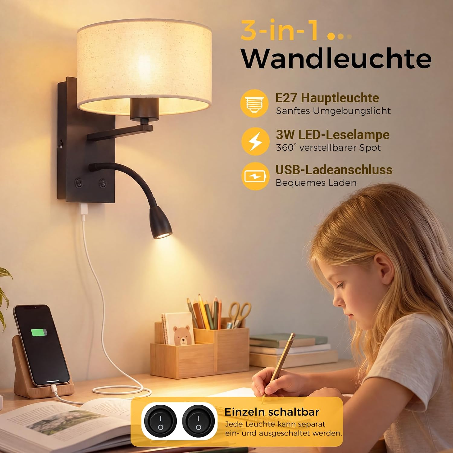 Kinkiet z abażurem i lampką do czytania nad biurkiem z piszącą dziewczynką i ładującym się smartfonem.