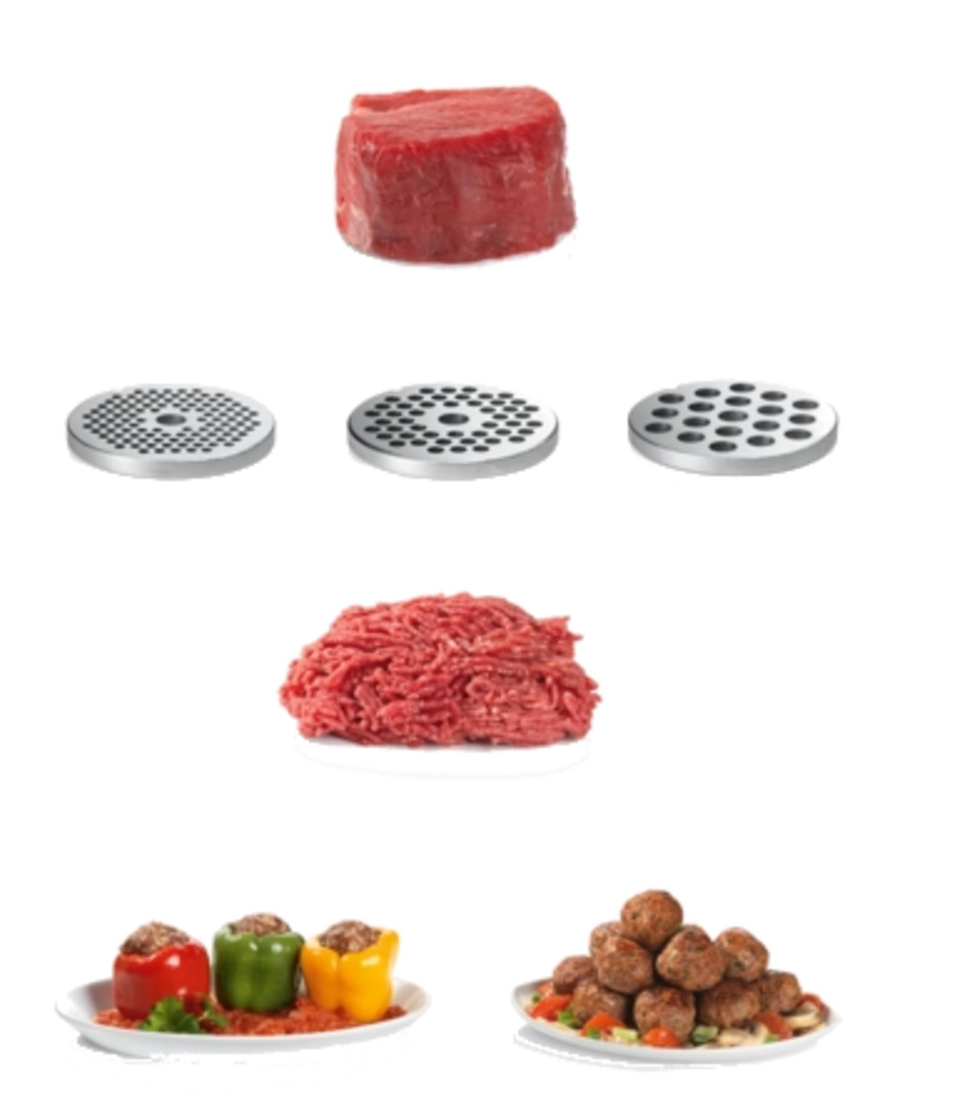 Rohes Fleisch, Mahlscheiben, Hackfleisch, gefüllte Paprika und Fleischbällchen auf weißem Hintergrund.
