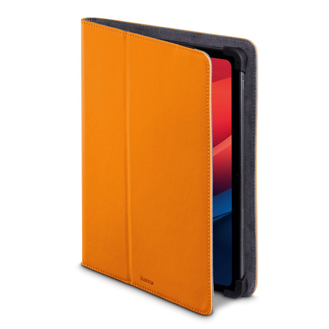 Ein Tablet in einer orangefarbenen Ledertasche steht auf einem weißen Hintergrund.