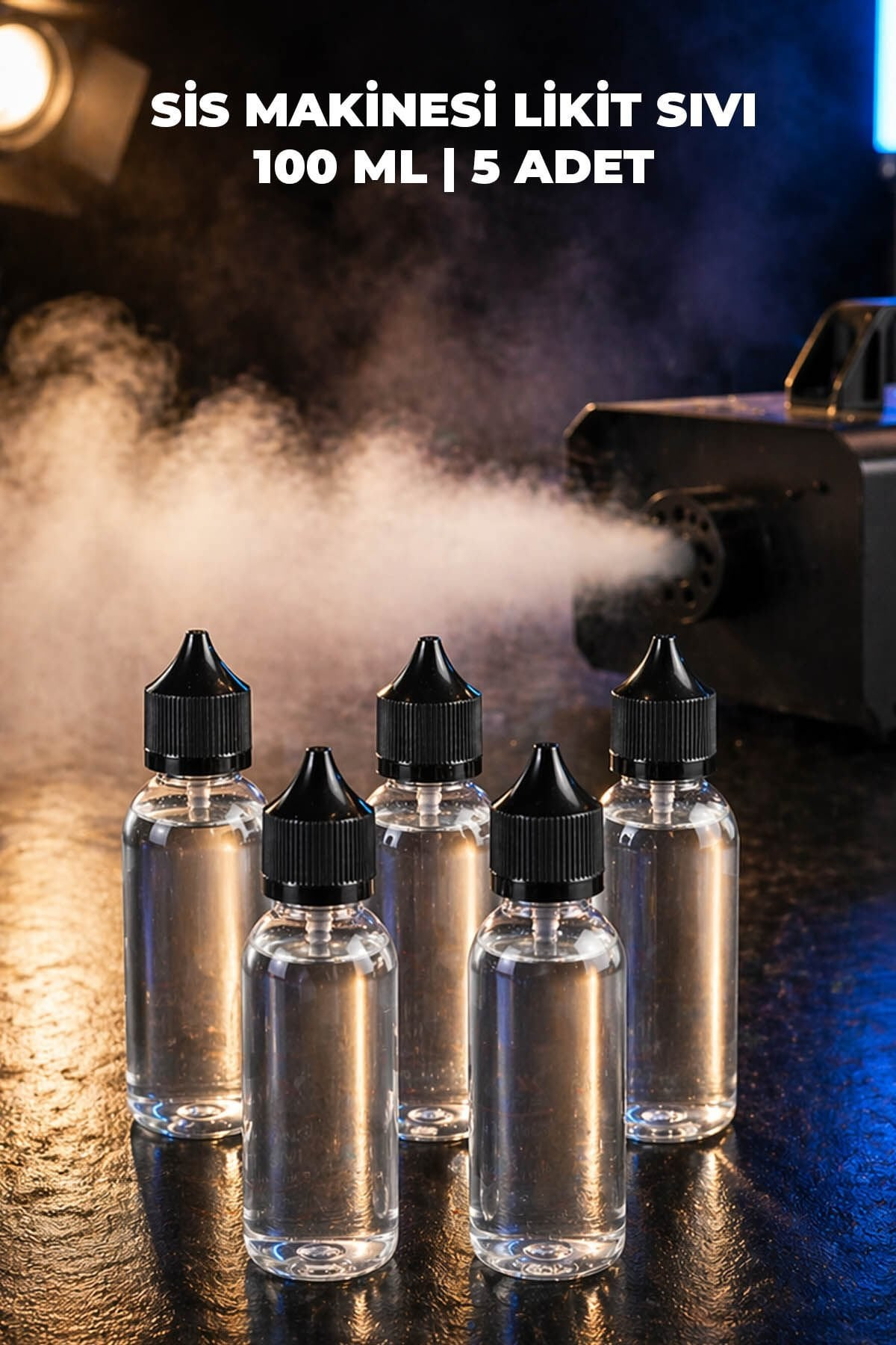 Sis makinasi önünde siyah kapakli bes adet seffaf sivi sis kiti sisesi.