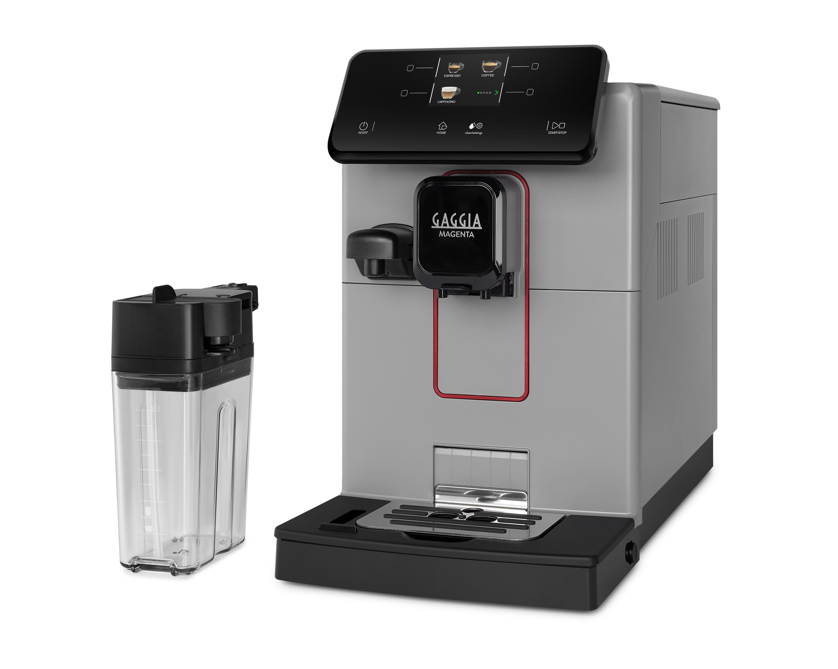 Eine graue Gaggia Magenta Kaffeemaschine mit einem separaten Milchbehälter daneben auf weißem Hintergrund.