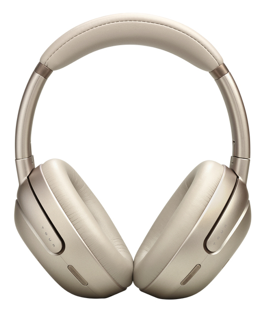 Moderne cuffie over-ear color champagne con morbidi padiglioni su sfondo bianco.