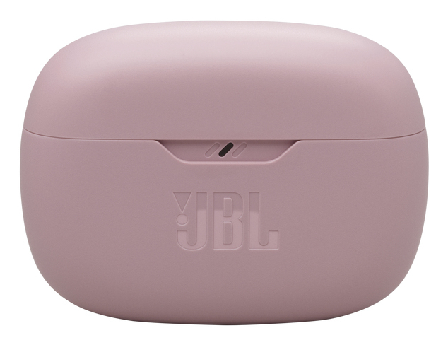 Una custodia di ricarica per auricolari JBL rosa con logo in rilievo e LED su sfondo bianco.