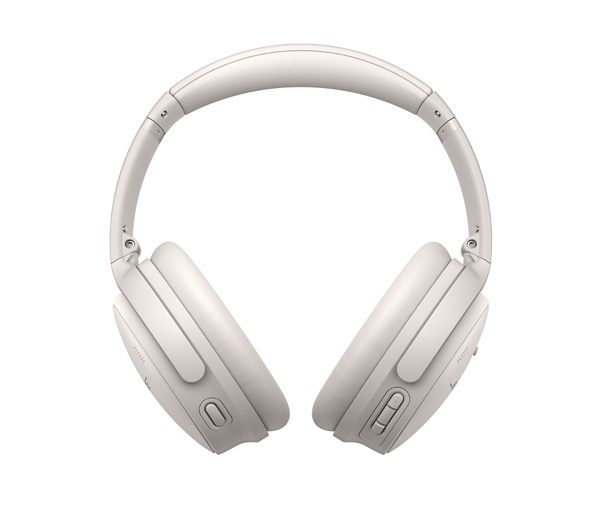 Ein Paar beige Over-Ear-WLAN-Kopfhörer, zentriert vor einem schlichten weißen Hintergrund.